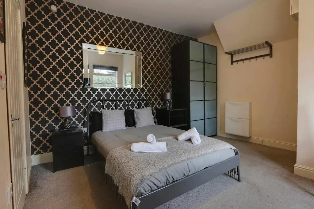 Modern Studio Apartment - Vibrant Abbeydale Rd, Free Parking, Pet Friendly, Netflix Sheffield